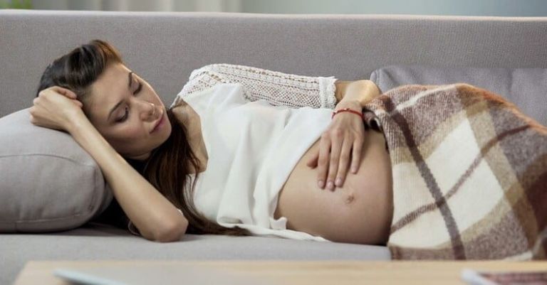 làm gì khi chóng mặt trong thời gian thai nghén