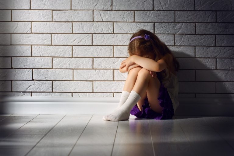 Trẻ bị trầm cảm vì áp lực gia đình